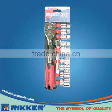 SOCKET WRENCH SET 12PC