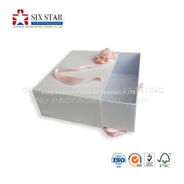 Luxury White Gift Cardboard Drawer Box With Ribbon and Rose Made in China photo-3