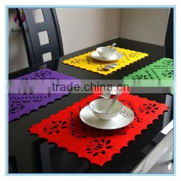 Factory Directly Supply Oblong Hollow Felt Place Mat photo-1