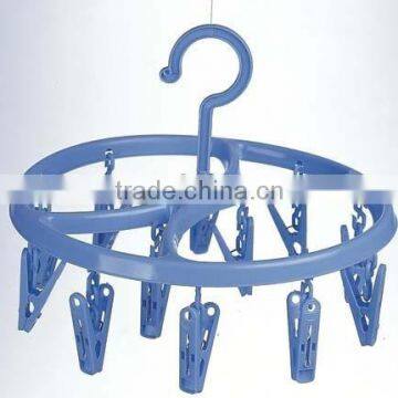 plastic clothes hanger drying rack with 8 clips