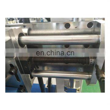 Knurling machine with insertion for aluminum profiles