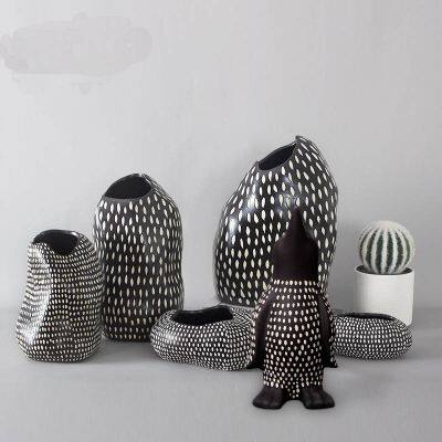 New Chinese Style Penguin And Stone Shapes Black And White Spots Ceramic Decoration For Home