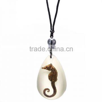 2016 fashion resin necklace with kinds of sealife