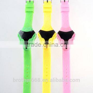 35g Green Cool Cobras Watch for Stylish Guy