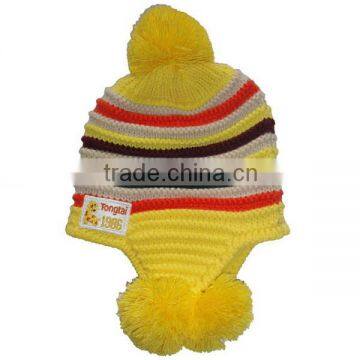 2015 DESIGN ACRYLIC EARFLAP KID'S POMPOM WINTER HAT WITH APPLIQUE PATCH LOGO