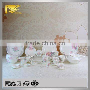 Wholesale ceramic luxury fine china dinner set, dinner set for 10 people