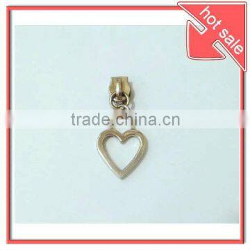 metal special zipper slider in heart shape