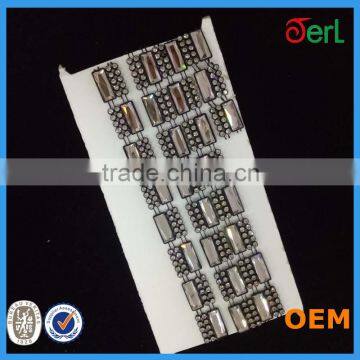 High Quality Single Row Square Shape Fancy Cup Chain Plastic Crystal Rhinestone Trimming photo-6