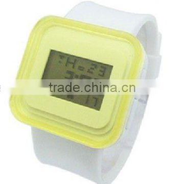 2011 Fashion Quartz LED silicon sport Watch