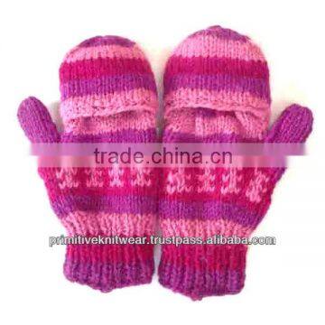 100% woolen Glove knitted with creative hands