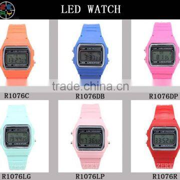 R1076 2016 plastic case led watch display