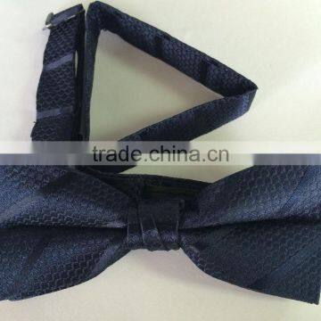 men's 100% silk blue bow tie with strip design