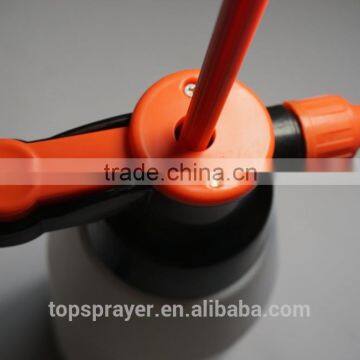 1L Good Quality Gardenmanual Plastic Pressure Hand Pump Sprayer photo-5