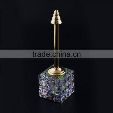 Most popular attractive style elegance crystal perfume bottle wholesale