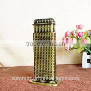 Vintage Bronze Flatiron Building Model Souvenir New York