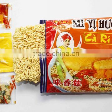 Curry Chicken Fired intant noodles in bag 70 gr