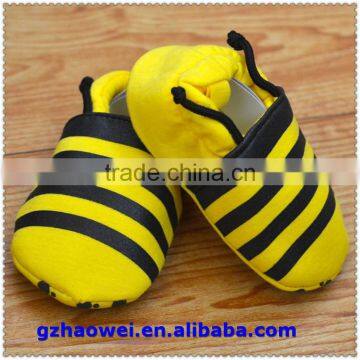 Bee Style Printed Cotton Baby Footwear photo-3
