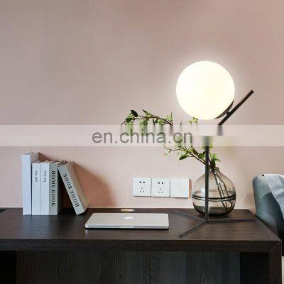 Classical European Hotel Bedside Table Lamp Round Golden Metal Base Table Lamp