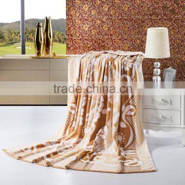 China new product 100% cotton yarn dyed terry towel jacquard travel towelling coverlet