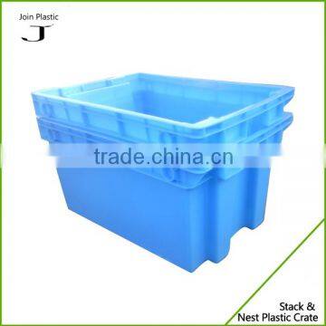 Nestable stackable plastic fish container