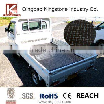 Truck bed mat