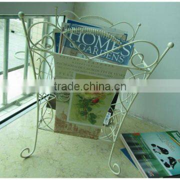 antique wire basket / antique wire balcony basket