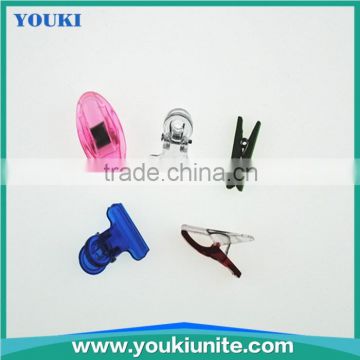 different type of plastic spring clip