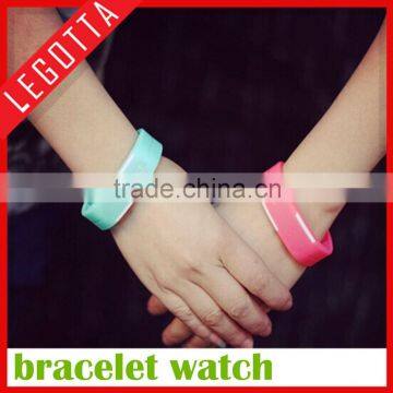 Cheap Price Wholesale Colourful Fashional Led Geneva Silicone Watch photo-3