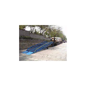 Dock Leveler for Cargo Transportation in the Dock photo-2