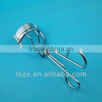 Basal design heated eyelash curler