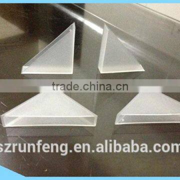 Transparent plastic triangle corner