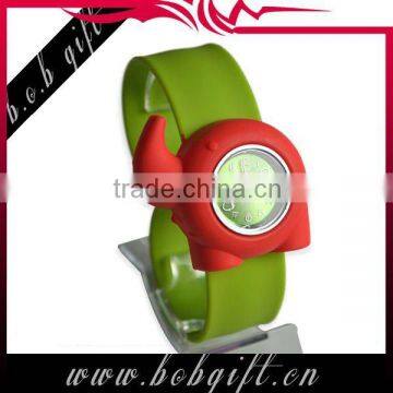 2014 cute elephant shaped silicone wrist watch for kids