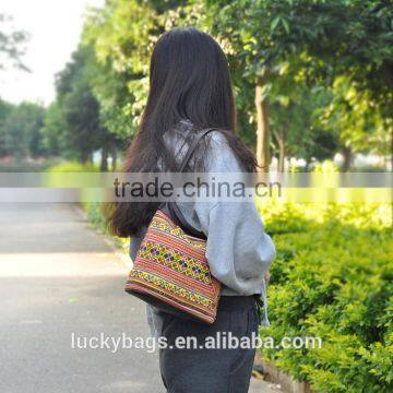 Hot Selling Tote Bag Embroidery Tote Bag Fashion Women Leather Shoulder Bag