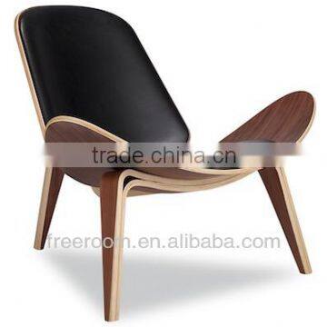 Hans Wegner Shell Chair photo-2