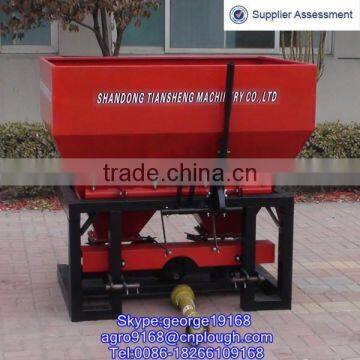 Tractor granular fertilizer spreader