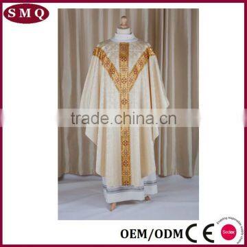 AGNUS DEI BROCADE CHASUBLE WITH APOSTLES ORPHREY photo-4