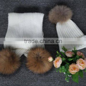 Unique Simple Neck Warmer Knited Scarf And Hat With Fashion Fur Balls