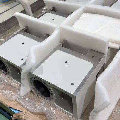 машина для высокоточной обработки с точностью до микрона класса