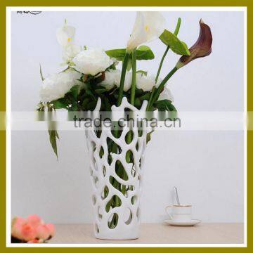 2016 Hot sale wedding decoration resin vase figurine vase With flowers