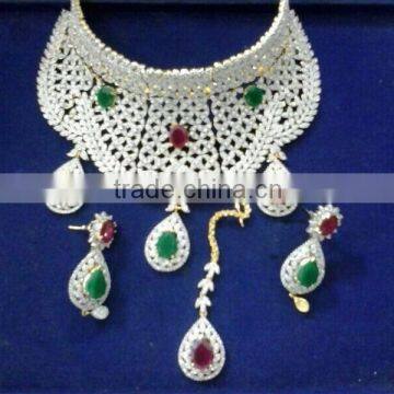 Timepieces, Jewelry, Eyewear>>Jewelry>>Necklaces