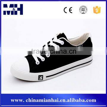 Hot fashion popular classic vulcanized men safety plain white canvas shoes