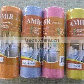 Tear-off nonwoven cleaning towel rolls (viscose/polyester)