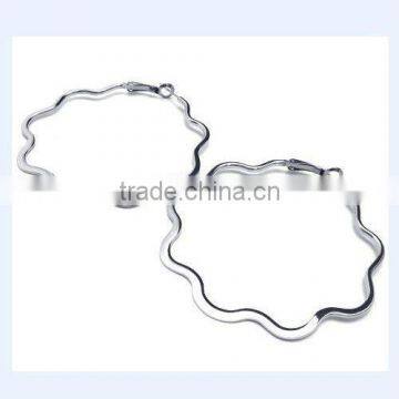 2013 hot selling new design Hoop style flowers shape earrings custom design earrings
