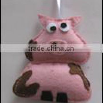 Felt handcraft pig with filler