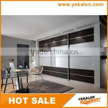 MDF UV lacquer and tempered painted glass inserted sliding door wardrobe