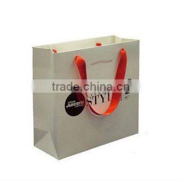 Paper packaging bag for bed linen