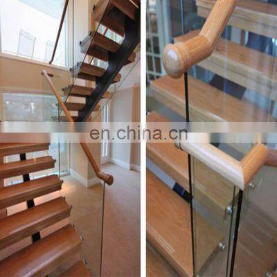 Crystal Glass Balustrade Design Light Stain Oak Handrail and Stair Treads Split Level Staircase photo-3
