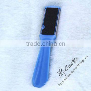 Metal foot file with plastic handle