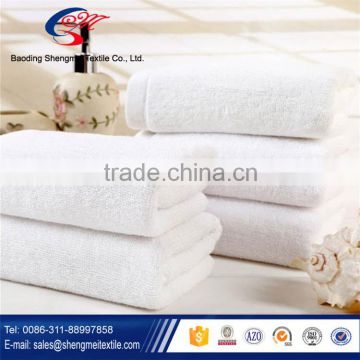 2016 new design and customized size hotel bath towel