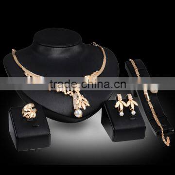 Fashion African beads jewelry set Gold Plated Wedding Bridal Jewelry Sets for Women Crystal Rhinestone Chain Necklace Party Gift